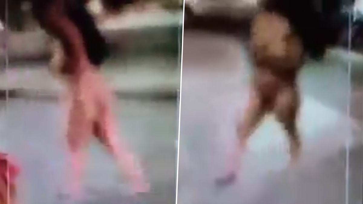 Naked Woman Viral Video: ఇంత దారుణమా, రద్దీ రోడ్ల మీద మహిళ నగ్నంగా వెళుతుంటే కెమెరాలకు పని చెప్పిన వాహనదారులు, కప్పుకోవడానికి బట్టలు ఇవ్వకూండా..