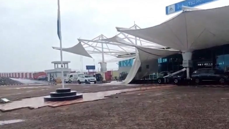 Rajkot Airport Canopy Collapse: వీడియో ఇదిగో, భారీ వర్షాలకు కుప్పకూలిన మరో ఎయిర్‌పోర్టు టెర్మినల్‌ పైకప్పు, రాజ్‌కోట్‌ ఎయిర్‌పోర్ట్‌లో ఒక్కసారిగా కూలిన టెర్మినల్‌ పైఉన్న పందిరి