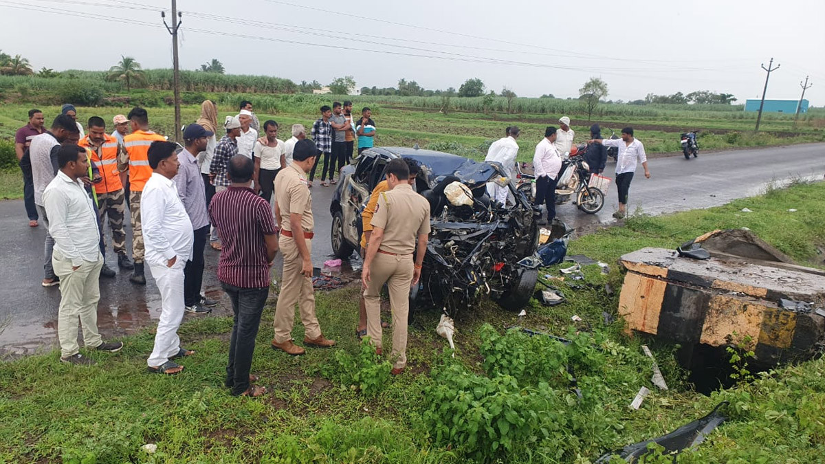 Pune Road Accident: పూణే శివారులో ఘోర రోడ్డు ప్రమాదం, తెలంగాణకు చెందిన ఐదుగురు యువకులు మృతి, అజ్‌మేర్‌ దర్గా సందర్శనకు వెళ్ళి వస్తుండగా ఘటన