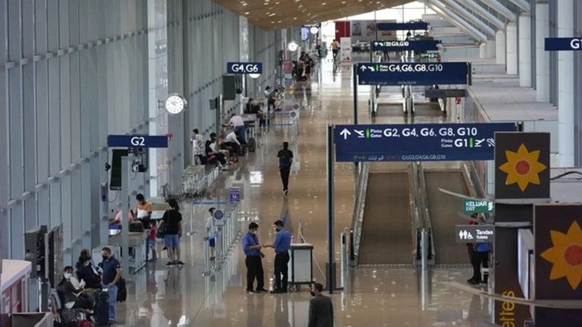 Gas Leak at Kuala Lumpur Airport: మలేషియా ఎయిర్ పోర్ట్ లో గ్యాస్ లీక్.. 39 మంది ప్రయాణికులకు అస్వస్థత