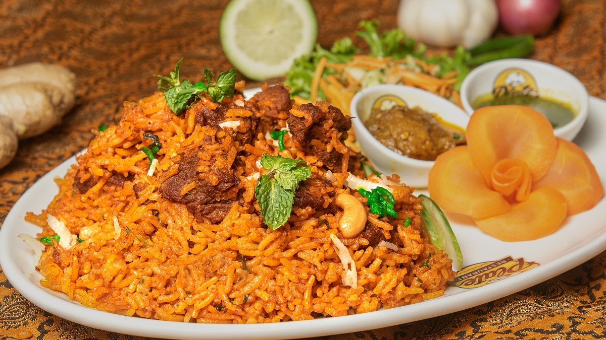 Hyderabadi Biryani: ప్రపంచవ్యాప్తంగా అభిమానుల్ని దక్కించుకున్న హైదరాబాద్‌ బిర్యానీ, టాప్ 10 రైస్ డిషెస్‌లో చోటు, అగ్రస్థానంలో జపనీస్ వంటకాలు