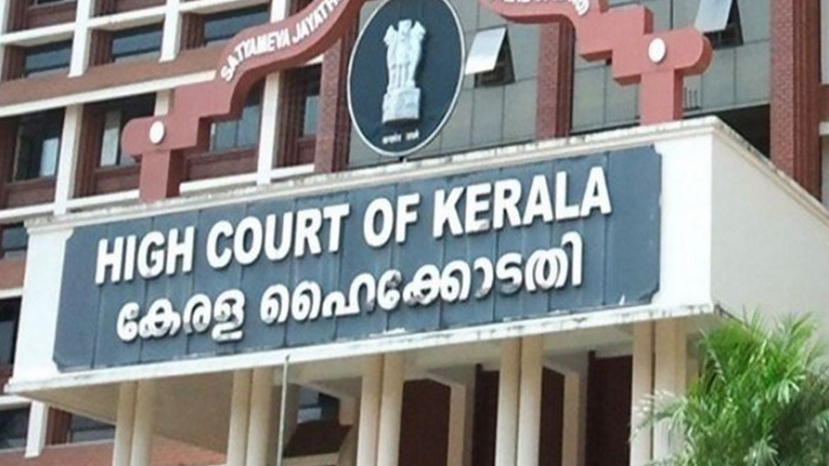 Kerala High Court: మైనర్ బాలిక ఎదుట లుంగీ ఎత్తి పురుషాంగాన్ని చూపిస్తూ సైజు కొలవమనడం లైంగిక వేధింపుల కిందకు వస్తుంది, కేరళ హైకోర్టు తీర్పు ఇదిగో..