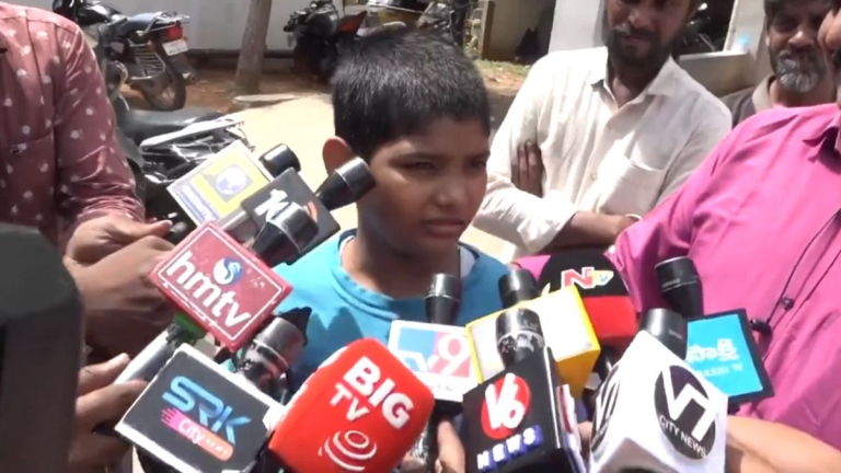 Hyderabad Boy Missing Case: వీడియో ఇదిగో, స్వామి వారి దర్శనం కోసమే చెప్పకుండా వచ్చా, మీర్‌పేటలో అదృశ్యమైన బాలుడు ఆచూకి తిరుపతిలో లభ్యం