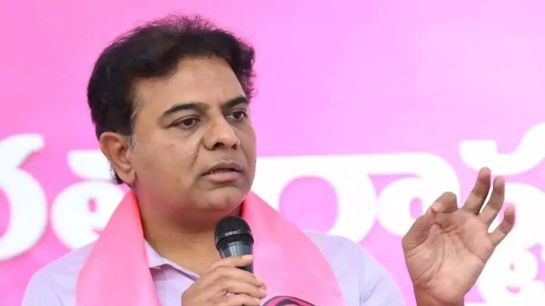 KTR About Revanth Reddy Delhi Tour:రైతులకు మాయమాటలు..ఢిల్లీ పెద్దలకు మాత్రం మూటలా?..కేటీఆర్ ఫైర్, చల్లో ఢిల్లీ కాదు చలో పల్లె చేపట్టాలని సవాల్