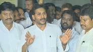 YS Jagan on AP Assembly Sessions: మైక్ ఇవ్వకుండా అసెంబ్లీకి వెళ్లేది లేదని తేల్చి చెప్పిన జగన్, ఇక నుంచి మీరే నా స్పీకర్లు అని మీడియా ప్రతినిధులకు సూచన