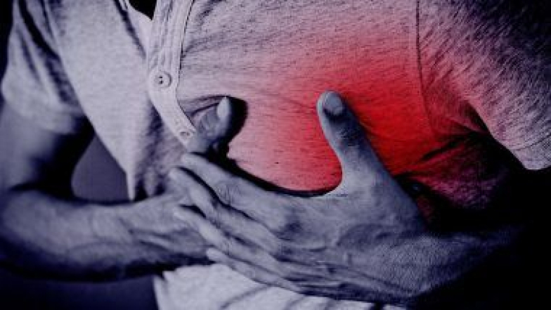 Health Tips: మీ కాళ్లలో ఈ లక్షణాలు కనిపిస్తున్నాయా. అయితే మీ మీ గుండెల్లో బ్లాకులు ఉన్నట్టే.
