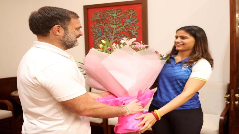 Manu Bhaker Meets Rahul Gandhi: కాంగ్రెస్ అగ్రనేత రాహుల్ గాంధీని కలిసిన మను భాకర్, కోచ్‌ జస్పల్ రాణాతో కలిసి రాహుల్‌తో భేటీ, అభినందించిన ప్రతిపక్ష నేత