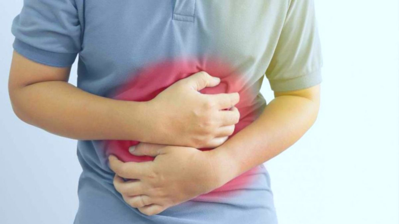 Health Tips: అల్సర్ సమస్యతో బాధపడుతున్నారా..ఈ ఈ సంకేతాలు కనిపిస్తే వెంటనే జాగ్రత్త పడండి.