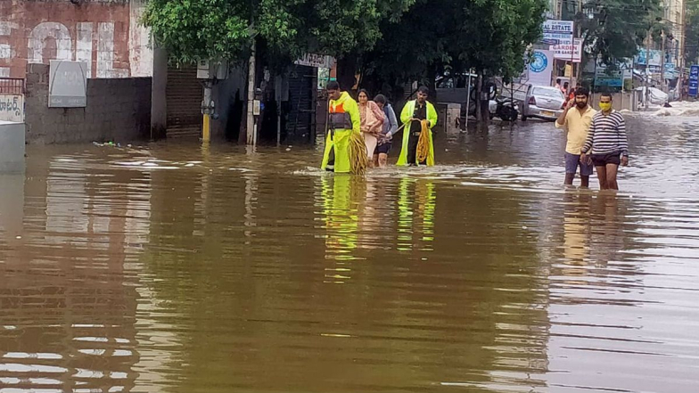 Telangana Weather Forecast: తెలంగాణలో వచ్చే మూడు రోజులు భారీ వర్షాలు, పలు జిల్లాలకు ఎల్లో అలర్ట్‌ జారీ, భారీ వర్షాలపై ప్రభుత్వం ఫోకస్