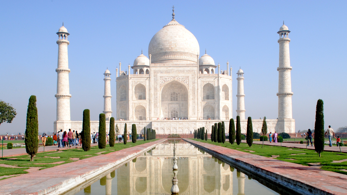 Cracks Appear on Walls of Taj Mahal: మాహాద్భుత కట్టడం తాజ్‌ మహల్‌ గోడలకు పగుళ్లు.. పలు చోట్ల దెబ్బతిన్న ఫ్లోరింగ్‌
