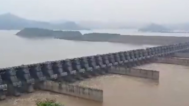 Godavari Water Level Rise: భద్రాచలం వద్ద 47 అడుగులు దాటిన గోదావరి నీటిమట్టం, పోలవరం ముంపు మండలాలకు రాకపోకలు బంద్, రెండో ప్రమాద హెచ్చరికను జారీ చేయనున్న అధికారులు