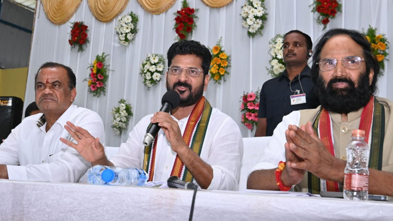 Telangana Floods: తెలంగాణలో వరదలకు 16 మంది మృతి, బాధితులకు రూ.10 వేలు చొప్పున తక్షణ సాయం ప్రకటించిన ప్రభుత్వం, మంత్రులతో కలిసి వరద ప్రభావిత ప్రాంతాల్లో సీఎం రేవంత్ పర్యటన