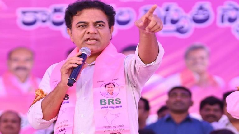 Telangana: వీడియో ఇదిగో, రైతు ఆవేదన తెలియజేయడం తప్పా.. జ‌ర్న‌లిస్టు గౌత‌మ్ గౌడ్‌పై కేసు పెడతారా ? డీజీపీని ప్రశ్నించిన కేటీఆర్