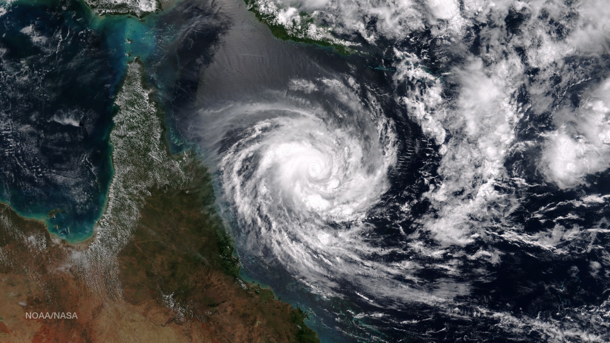Telangana Weather Alert: బంగాళాఖాతంలో అల్పపీడనం ఎఫెక్ట్.. తెలంగాణను ముంచెత్తుతున్న వర్షాలు.. రెండు రోజుల పాటు భారీ నుంచి అతిభారీ వర్షాలు తప్పవని ఐఎండీ హెచ్చరిక..