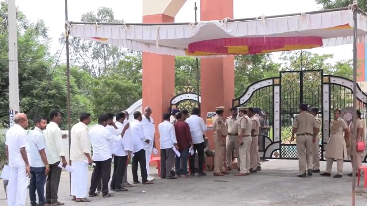 New Liquor Policy in AP: ఏపీలో ముగిసిన మద్యం లాటరీ ప్రక్రియ, లిక్కర్ షాపులను దక్కించుకున్న మహిళలు, అక్టోబర్ 16 నుంచి కొత్త షాప్‌లో మద్యం అమ్మకాలు