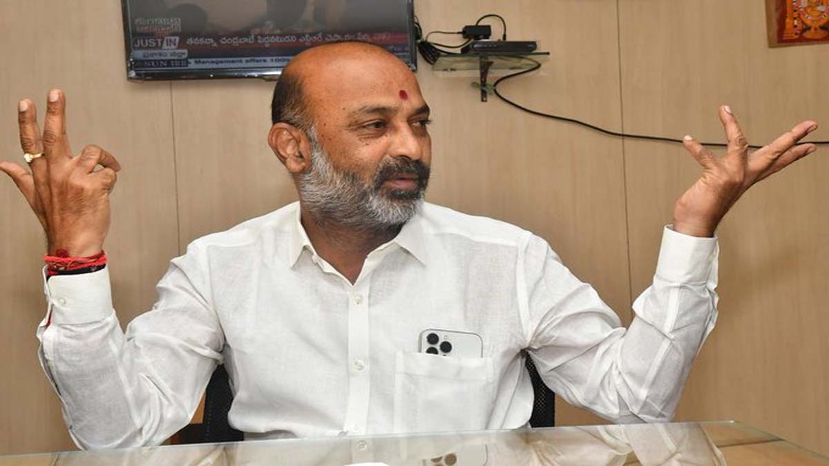 Bandi Sanjay On KTR Notices: కేటీఆర్ ఇచ్చిన నోటీసులకు భయపడేది లేదు?, మాటకు మాట.. నోటీసుకు నోటీసుతోనే జవాబిస్తానన్న బండి సంజయ్