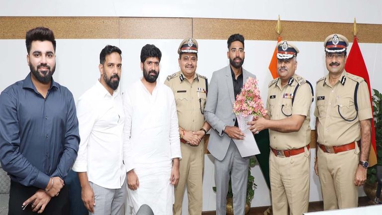 Mohammed Siraj As Telangana DSP: క్రికెటర్ మహ్మద్ సిరాజ్‌కు డీఎస్పీ పోస్టు, నియామక పత్రాలు అందజేసిన డీజీపీ జితేందర్ రెడ్డి