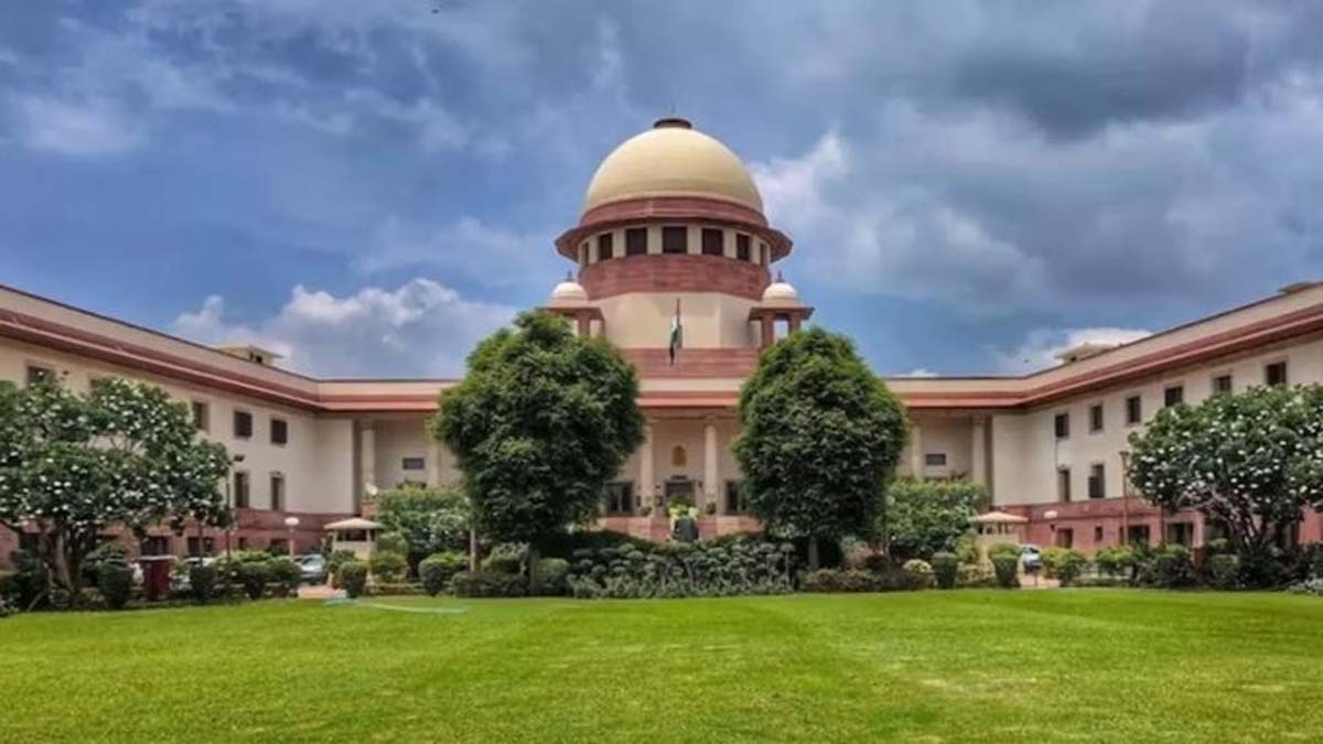 SC Verdict on BC Reservation: బీసీ రిజర్వేషన్లపై సుప్రీంకోర్టు కీలక తీర్పు, తెలంగాణ ప్రభుత్వానికి చుక్కెదురు, హైకోర్టులో విచారణ సాగుతున్నందున పిటిషన్‌ను స్వీకరించబోమని స్పష్టం