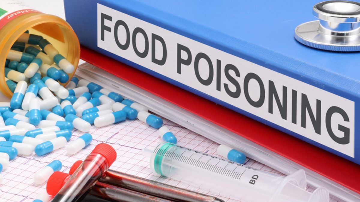 Due To Food Poisoning 200 People Fall Sick: చావు ఇంట్లో భోజ‌నం తిని 200 మందికి అస్వ‌స్థ‌త‌, ఆ స్వీట్ తిన్న వాళ్లంతా ఆస్ప‌త్రి పాల‌య్యార‌న్న డాక్ట‌ర్లు, గ్రామంలో ప్ర‌త్యేక వైద్య శిబిరం ఏర్పాటు
