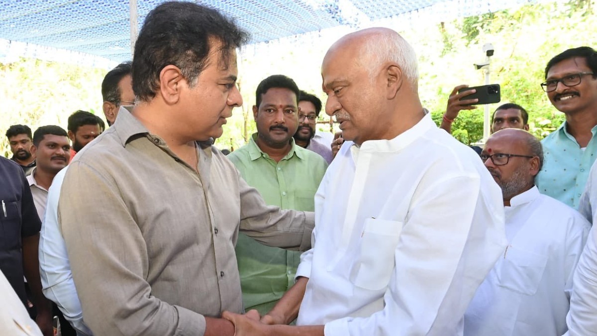 KTR Consoles Rajendra Prasad: రాజేంద్రప్రసాద్‌ను పరామర్శించిన కేటీఆర్ ...