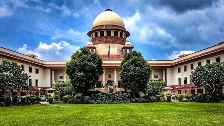 Supreme Court On Working Journalists: వర్కింగ్ జర్నలిస్టులపై సుప్రీంకోర్టు సంచలన తీర్పు, జర్నలిస్టులను కొట్టినా, తిట్టినా రూ.50,000 జరిమానా.. 5 ఏళ్లు జైలు శిక్ష అని తీర్పు వెల్లడి