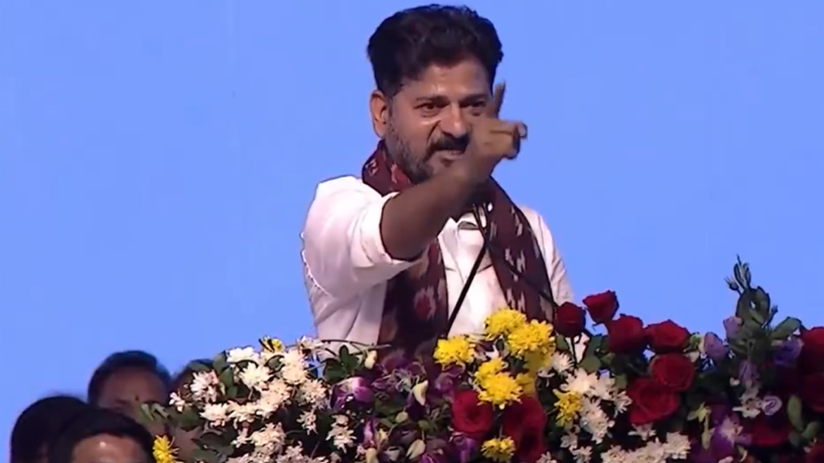 CM Revanth Reddy: వరంగల్‌ గడ్డ నుంచి రైతులకు గుడ్ న్యూస్ చెప్పిన సీఎం రేవంత్ రెడ్డి, రుణమాఫీ కాని రైతుల రుణాలన్నీ త్వరలో మాఫీ చేస్తామని ప్రకటన