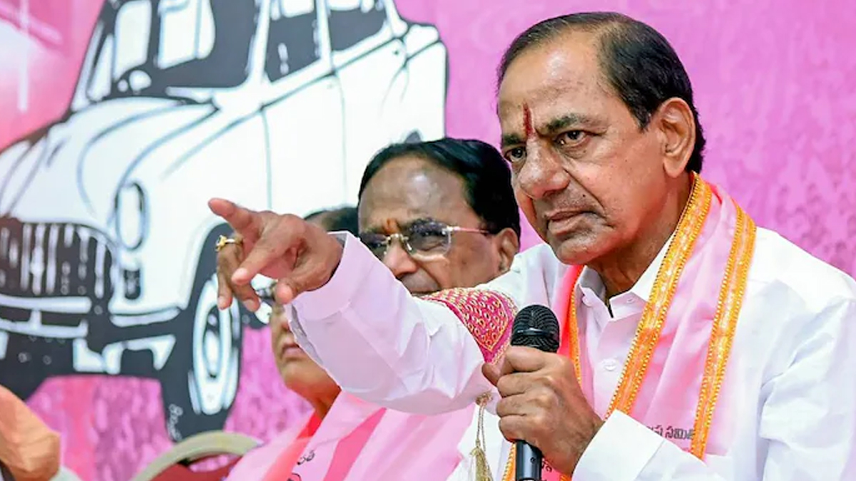 KCR: దటీజ్ కేసీఆర్, కాంగ్రెస్ ఆపరేషన్ ఆకర్ష్‌కు బ్రేక్...గులాబీ బాస్ వ్యూహంతో వెనక్కి తగ్గిన సీఎం రేవంత్ రెడ్డి, కేసీఆర్‌తో టచ్‌లోకి పార్టీ మారిన ఎమ్మెల్యేలు!