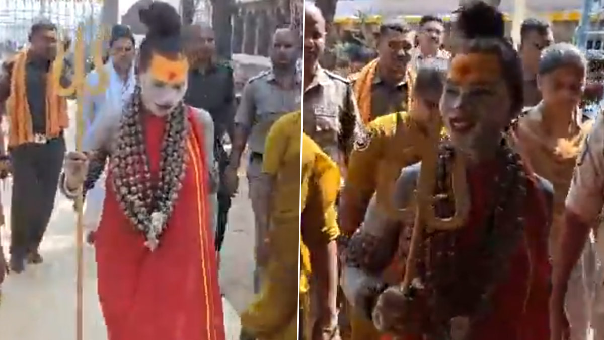 Aghori At Srisailam: శ్రీశైలంలో ప్రత్యక్షమైన అఘోరి, బట్టలు లేకుండా దర్శనానికి అనుమతి లేదని అడ్డుకున్న పోలీసులు...వీడియో ఇదిగో