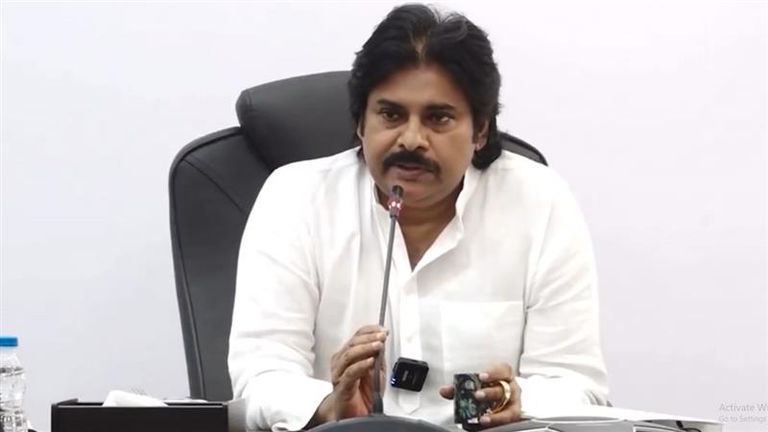 Pawan Kalyan on Allu Arjun Arrest: అల్లు అర్జున్ స్థానంలో నేనున్నా సీఎం రేవంత్ రెడ్డి అరెస్ట్ చేసేవారు, పవన్ కళ్యాణ్ సంచలన వ్యాఖ్యలు