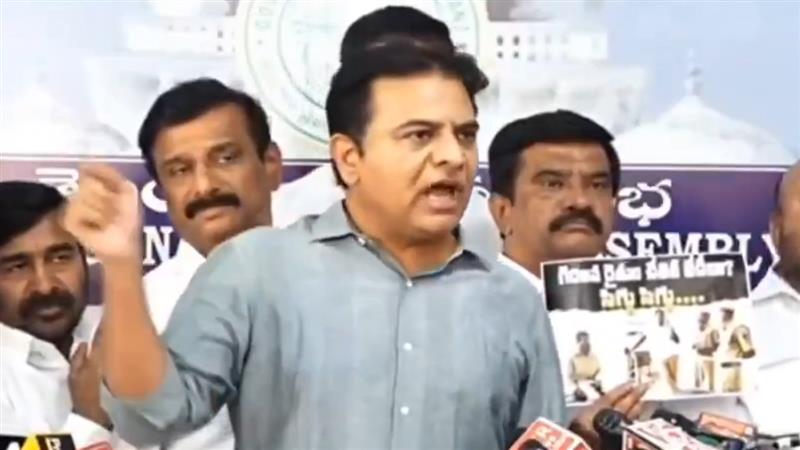 KTR Slams CM Revanth Reddy: రైతుల గురించి మాట్లాడదామంటే పారిపోయిన పిరికి దద్దమ్మ, సీఎం రేవంత్ రెడ్డిపై మండిపడిన కేటీఆర్, వీడియో ఇదిగో..