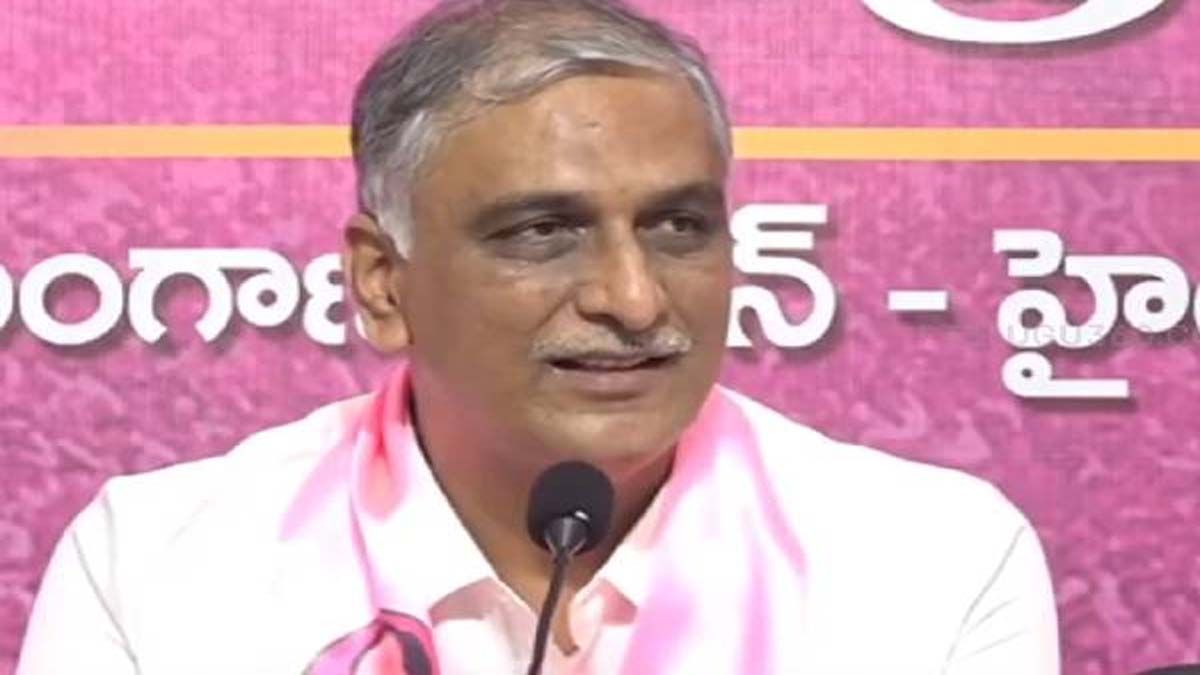 Harishrao: తెలంగాణ హైకోర్టులో హరీశ్‌ రావుకు ఊరట, ఆయన్ని అరెస్ట్ చేయవద్దని పోలీసులకు హైకోర్టు ఆదేశాలు.. కాంగ్రెస్ నేత చక్రధర్‌ గౌడ్‌కు నోటీసులు