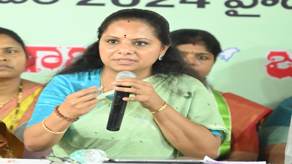 MLC Kavitha: పైసల కోసం పార్టీ మారిన సంజయ్‌...జగిత్యాలలో ఏం అభివృద్ధి జరగలేదు, తెలంగాణ తల్లి విగ్రహ ఏర్పాటుకు భూమి పూజ చేసిన ఎమ్మెల్సీ కవిత