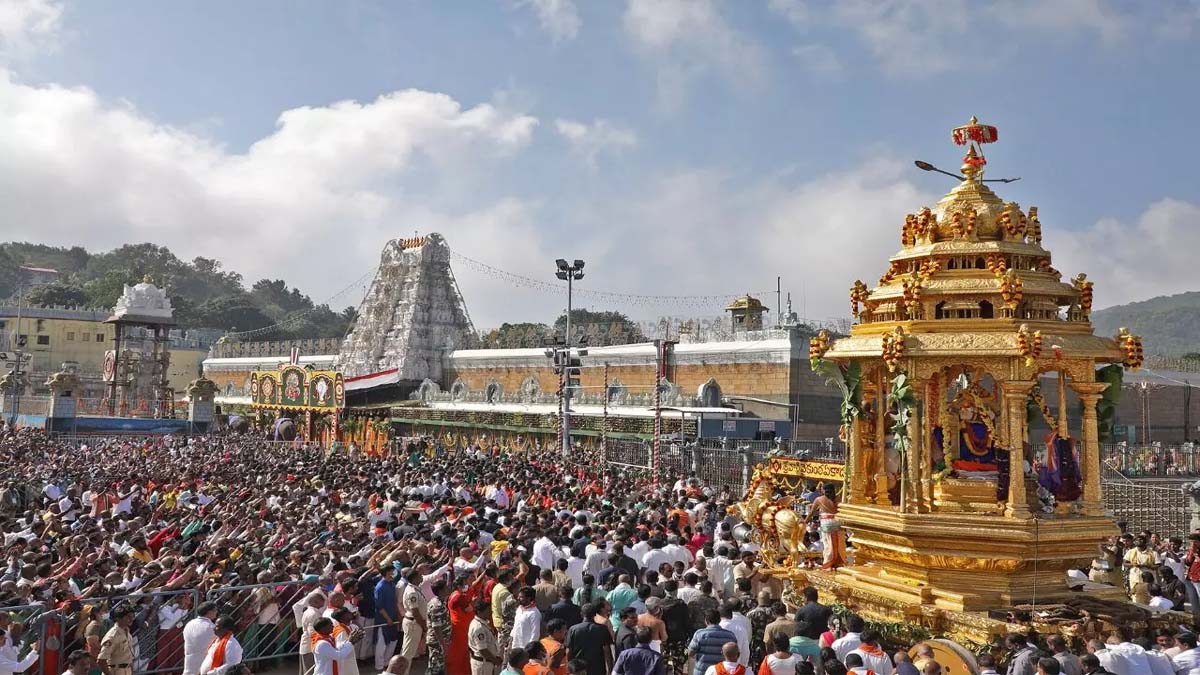 Tirumala Token Booking: డిసెంబర్ 30 నుంచి 10 రోజుల పాటు వైకుంఠ ద్వార దర్శనాలు, నవంబర్ 27 నుంచి ఆన్‌లైన్‌లో టోకెన్ల రిజిస్ట్రేషన్, సామాన్య భక్తులకు ప్రాధాన్యం.. తొలి మూడు రోజులు సర్వదర్శనానికే