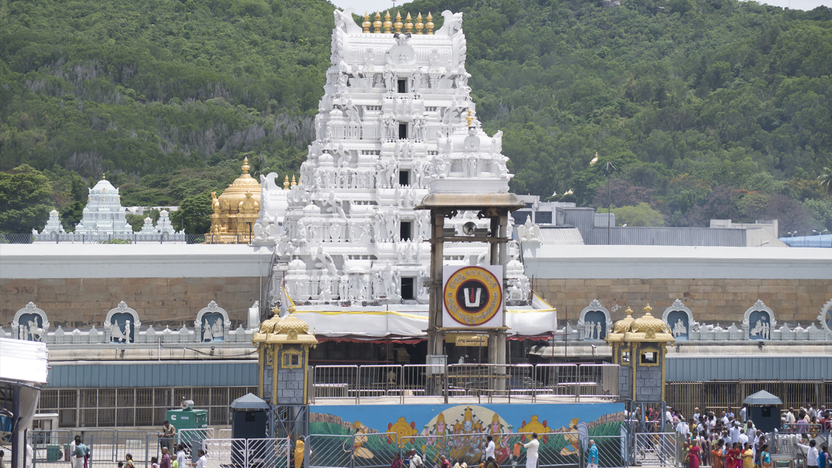 Tirumala Darshan Tickets For Tourism Department: ఇకపై పర్యాటక శాఖ నుంచి తిరుమల దర్శన టికెట్లు, అన్ని రాష్ట్రాల ఆర్టీసీ, పర్యాటక శాఖ ద్వారా దర్శన టికెట్లు జారీ