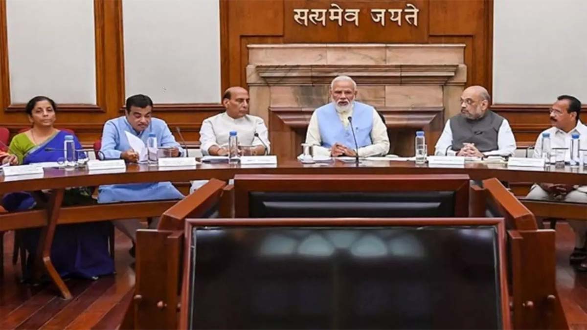 Union Cabinet: కేంద్ర కేబినెట్‌లో కీలక నిర్ణయాలు.. రూ. 1350కే 50 కిలోల డీఏపీ బస్తా, పీఎం ఫసల్ బీమా యోజన పథకం నిధుల పెంపు..వివరాలివే