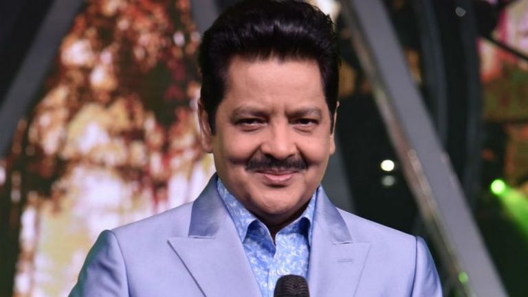 Udit Narayan Building Catches Fire: ప్రముఖ గాయకుడు ఉదిత్ నారాయణ్ నివసిస్తున్న భవనంలో ఘోర అగ్నిప్రమాదం, ఒకరు మృతి, వీడియో ఇదిగో..