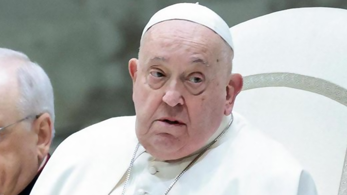 Pope Francis In Critical Condition: మరింతగా విషమించిన పోప్ ఫ్రాన్సిస్ ఆరోగ్యం..  శ్వాస తీసుకోవడంలో తీవ్రంగా ఇబ్బంది పడుతున్న కేథలిక్ చర్చి అధిపతి