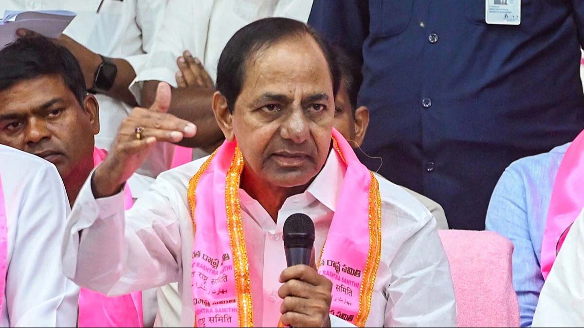 Petition Filed In High Court Against KCR: కేసీఆర్ పై హైకోర్టులో పిటిషన్.. అసెంబ్లీకి రాకపోతే వేటు వేయాలని అభ్యర్ధన