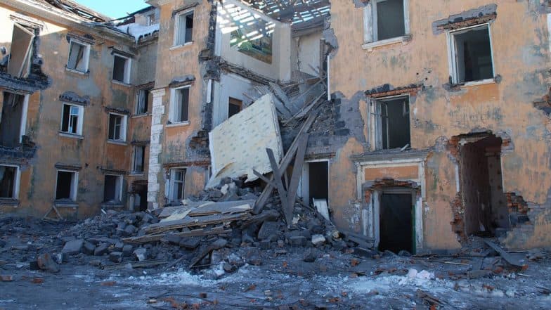 Delhi Building Collapse: ఢిల్లీలో కుప్పకూలిన రెండంతస్తుల భవనం, ప్రాణనష్టంపై ఇంకా అందని సమాచారం, కొనసాగుతున్న సహాయక చర్యలు