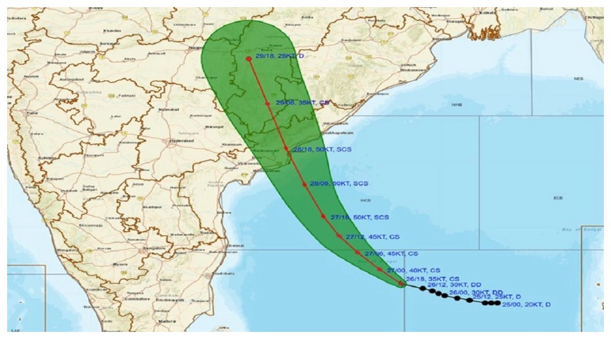 Cyclone Montha Live: తీరం వైపు శరవేగంగా దూసుకువస్తోన్న మొంథా తుఫాను, కోస్తా జిల్లాల్లో భారీ నుంచి అతి భారీ వర్షాల సూచన, ఈ రాత్రి కాకినాడ-మచిలీపట్నం మధ్య తీరం దాటే అవకాశం