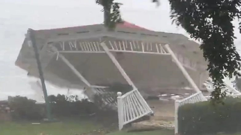 Hurricane Melissa: కరీబియన్ దీవుల్లో బీభత్సం సృష్టిస్తోన్న అత్యంత భయంకరమైన హరికేన్ మెలిస్సా, వీధులన్నీ వరదలతో నిండిపోవడంతో పాటుగా నీటిలో మునిగిపోయిన కార్లు