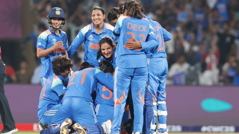 India Winning Moment Video: భారత మహిళల విన్నింగ్ మూమెంట్ వీడియో ఇదిగో, అద్భుత ప్రదర్శనతో ఆస్ట్రేలియాను మట్టికరిపించిన భారత మహిళా క్రికెట్ జట్టు, ఐసీసీ ఉమెన్స్ వరల్డ్ కప్ 2025 ఫైనల్లోకి..