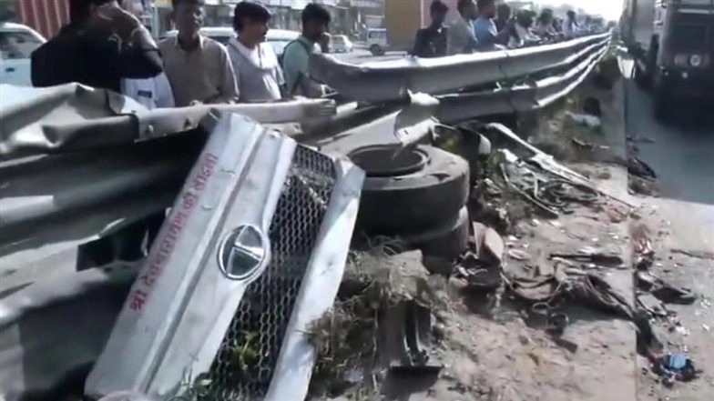 Jaipur Road Accident: ఘోర రోడ్డు ప్రమాదం వీడియో ఇదిగో, మద్యం మత్తులో రోడ్డు పక్కన ఆగి ఉన్న వాహనానాలను ఢీకొట్టుకుంటూ వెళ్లిన ట్రక్ డ్రైవర్,10 మంది మృతి, 50 మందికి గాయాలు
