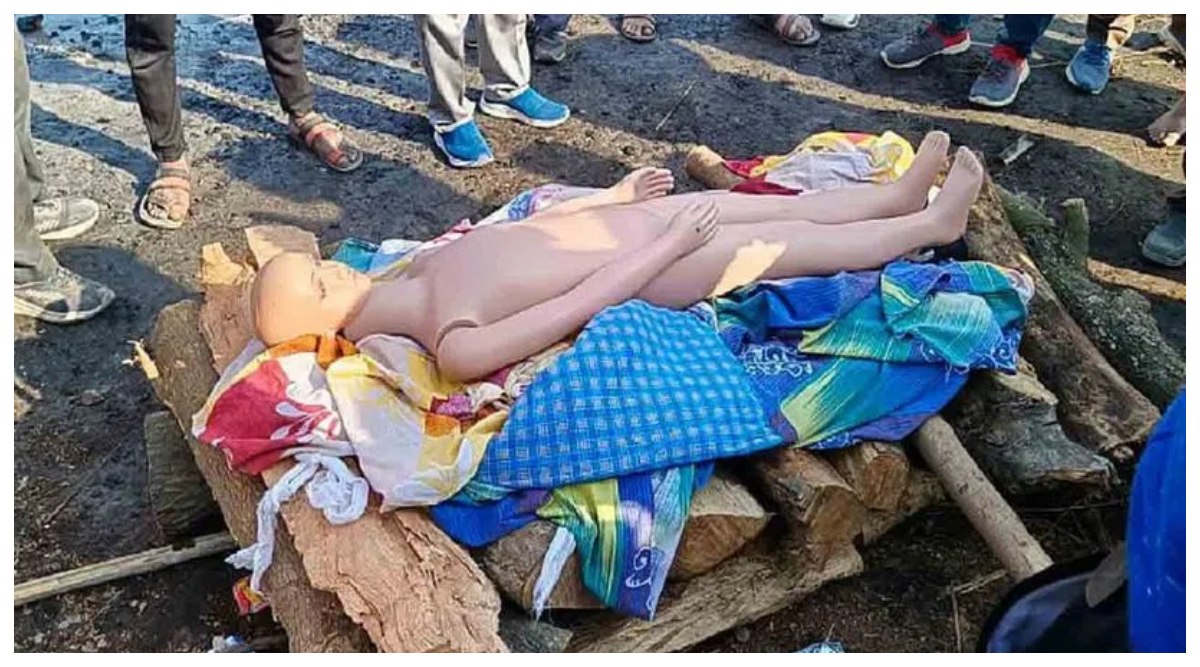 Viral Video: షాకింగ్ వీడియో ఇదిగో, యూపీలో ఫేక్ అంత్యక్రియలకు యత్నించిన ముగ్గురు అరెస్ట్, బీమా డబ్బుల కోసం ఫేక్ అంత్యక్రియలు నిర్వహించాలనుకున్న ఢిల్లీ వస్త్ర వ్యాపారి, మరో ఇద్దరు వ్యక్తులు