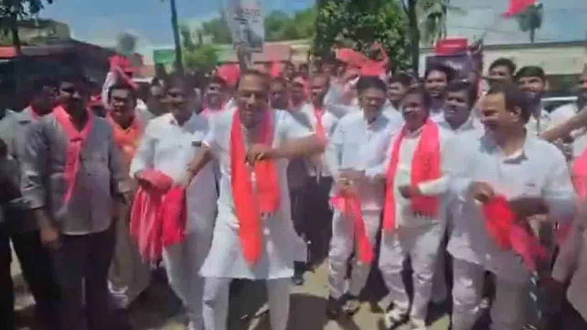 Malla Reddy Dance Video: మల్లారెడ్డి డ్యాన్స్ వీడియో ఇదిగో.. కాంగ్రెస్ 1000 రోజుల విఫల పాలన అంటూ ఊర మాస్ స్టెప్పులు..