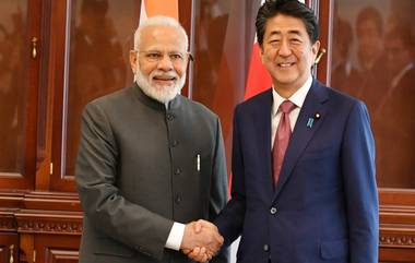 Modi Meets Abe: రష్యాలో జపాన్ ప్రధానితో భేటి అయిన భారత ప్రధాని నరేంద్ర మోదీ. ఇండియా మరియు జపాన్ దేశాల మధ్య ద్వైపాక్షిక సంబంధాలు బలపరుస్తామని ఇరుదేశాల ప్రధానుల ప్రతిజ్ఞ.