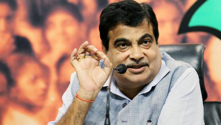 Nitin Gadkari AP Visit: ఏపీలో ఐదు ఫ్లైఓవర్లకు శంకుస్థాపన చేసిన కేంద్ర మంత్రి నితిన్ గడ్కరీ, వినూత్న స్వాగతం పలికిన కడియపులంక నర్సరీ