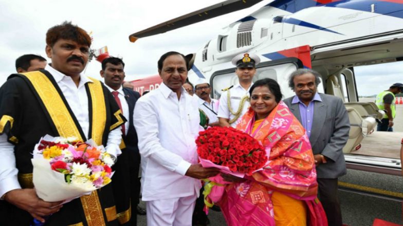 Tamilisai Sworn in As Telangana Governor:తెలంగాణ రాష్ట్ర గవర్నర్గా బాధ్యతలు స్వీకరించిన తమిళిసై సౌందరరాజన్, ఈరోజు సాయంత్రం తెలంగాణ కేబినేట్ విస్తరణ, నూతన గవర్నర్ సమక్షంలో నూతన మంత్రుల ప్రమాణ స్వీకారం. Tamilisai Sworn in As Telangana Governor:తెలంగాణ రాష్ట్ర గవర్నర్గా బాధ్యతలు స్వీకరించిన తమిళిసై సౌందరరాజన్, ఈరోజు సాయంత్రం తెలంగాణ కేబినేట్ విస్తరణ, నూతన గవర్నర్ సమక్షంలో నూతన మంత్రుల ప్రమాణ స్వీకారం.