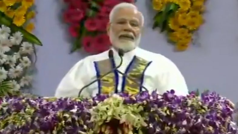PM Modi In Chennai: తమిళ భాషపై మోడీ పొగడ్తల వర్షం, అమిత్ షా ‘‘హిందీ ’’వ్యాఖ్యలు చల్లార్చడానికేనా ? హౌడీ మోడీలో తమిళం మారుమోగిందంటూ ప్రశంసలు, దక్షిణాదిన మోగుతున్న నమో నినాదాలు, చెన్నైలో ఘన స్వాగతం పలికిన బిజెపి శ్రేణులు PM Modi In Chennai: తమిళ భాషపై మోడీ పొగడ్తల వర్షం, అమిత్ షా ‘‘హిందీ ’’వ్యాఖ్యలు చల్లార్చడానికేనా ? హౌడీ మోడీలో తమిళం మారుమోగిందంటూ ప్రశంసలు, దక్షిణాదిన మోగుతున్న నమో నినాదాలు, చెన్నైలో ఘన స్వాగతం పలికిన బిజెపి శ్రేణులు