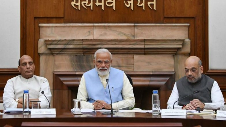 President's Rule In 'MAHA': రాష్ట్రపతి పాలనలో మహారాష్ట్ర, గవర్నర్ నిర్ణయాన్ని సవాల్ చేస్తూ సుప్రీంకోర్టుకు శివసేన, అత్యవసర మంత్రి వర్గ సమావేశం తరువాత బ్రెజిల్ విమానమెక్కిన ప్రధాని మోడీ President's Rule In 'MAHA': రాష్ట్రపతి పాలనలో మహారాష్ట్ర, గవర్నర్ నిర్ణయాన్ని సవాల్ చేస్తూ సుప్రీంకోర్టుకు శివసేన, అత్యవసర మంత్రి వర్గ సమావేశం తరువాత బ్రెజిల్ విమానమెక్కిన ప్రధాని మోడీ